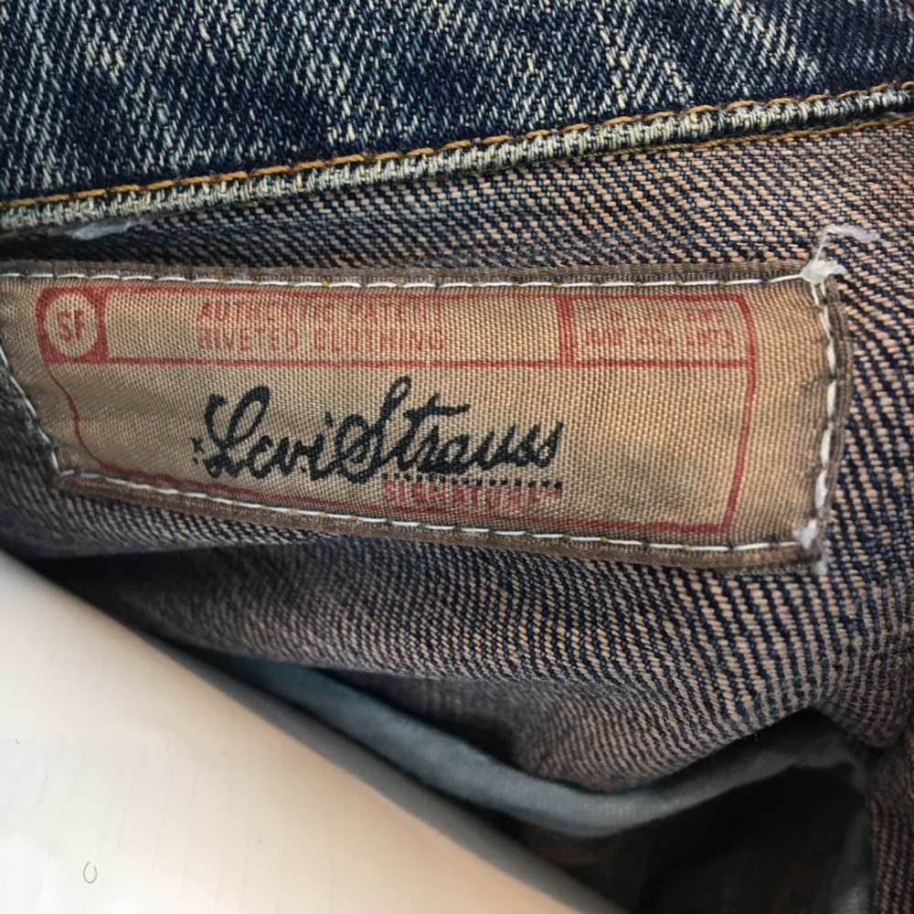 LEVI’S Blue Denim Jacket - Picture 2 of 10